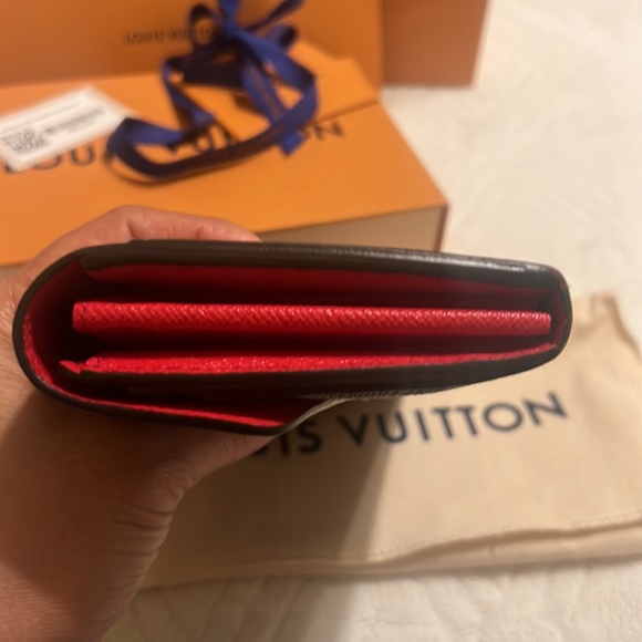 Louis Vuitton Sarah wallet - Picture 6 of 11